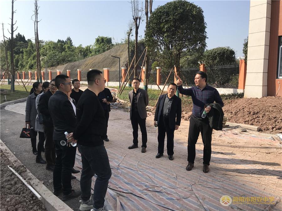 新校区2.jpg 新校区2.jpg