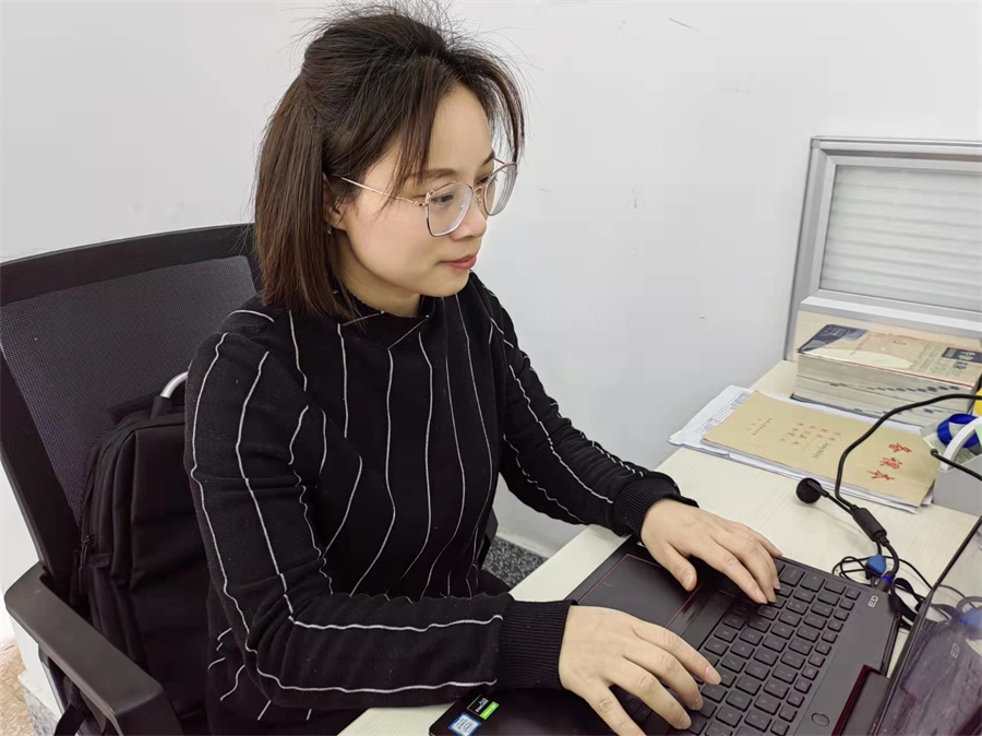 1黄玉.jpg 1黄玉.jpg