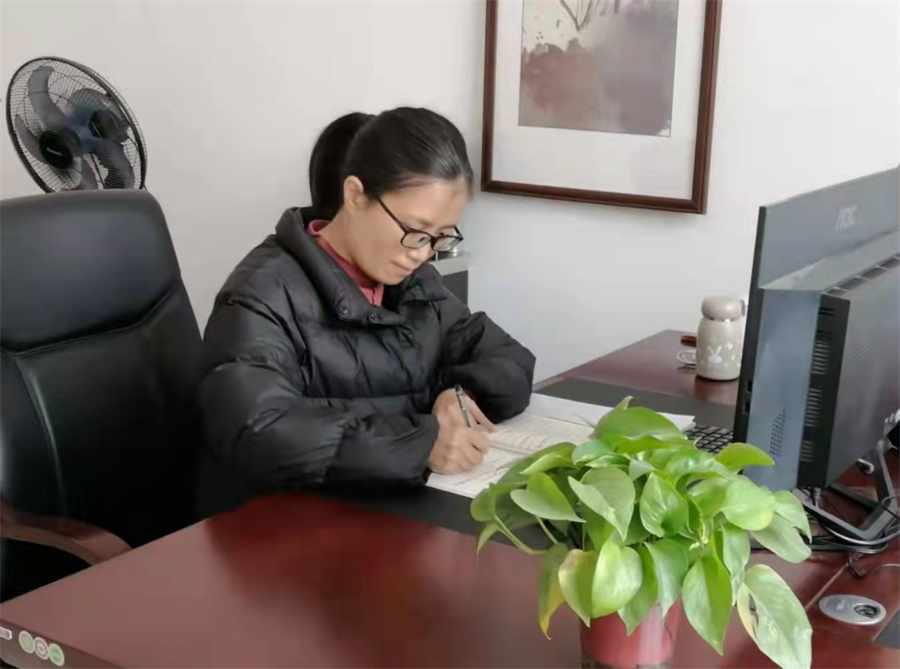 4吴琼慧.jpg 4吴琼慧.jpg