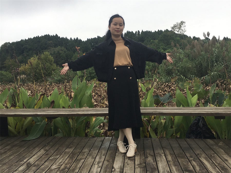 18李丽.jpg 18李丽.jpg