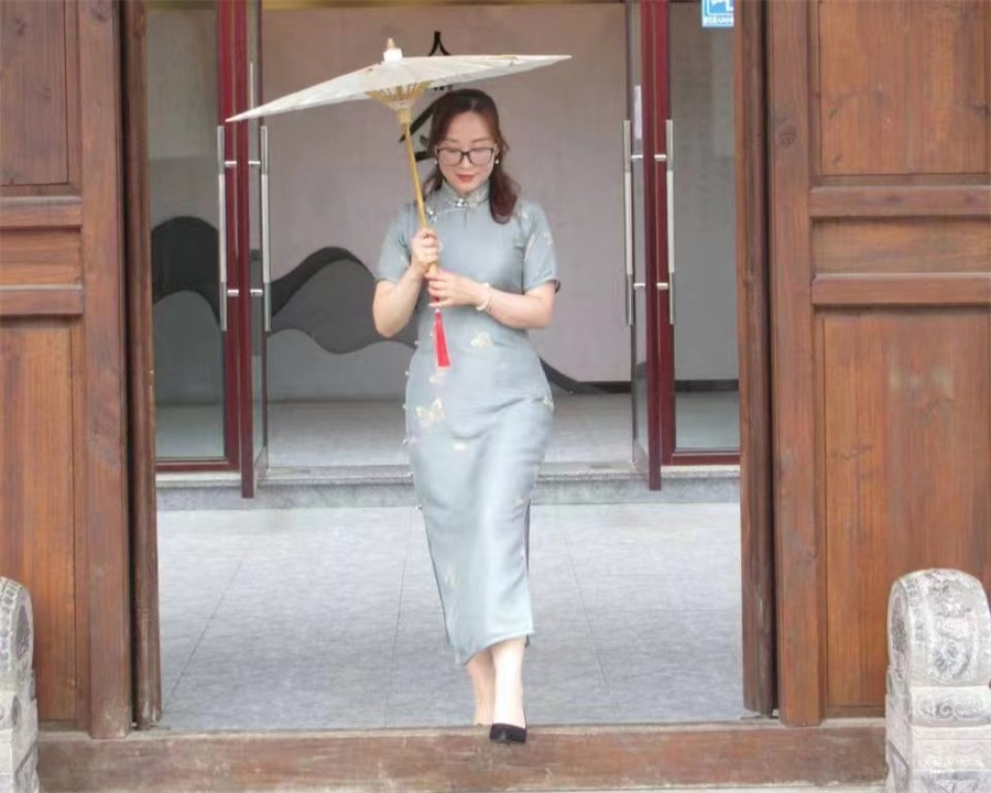 21刘俊.jpg 21刘俊.jpg